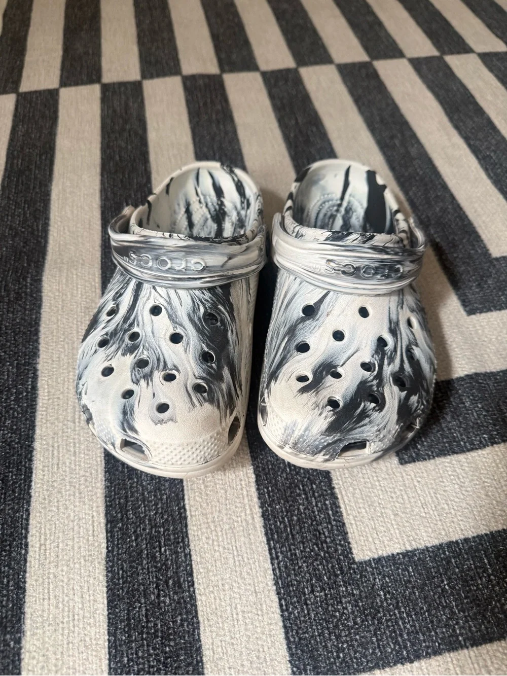 CROCS Kids Classic Clog - White & Black Marble Pattern